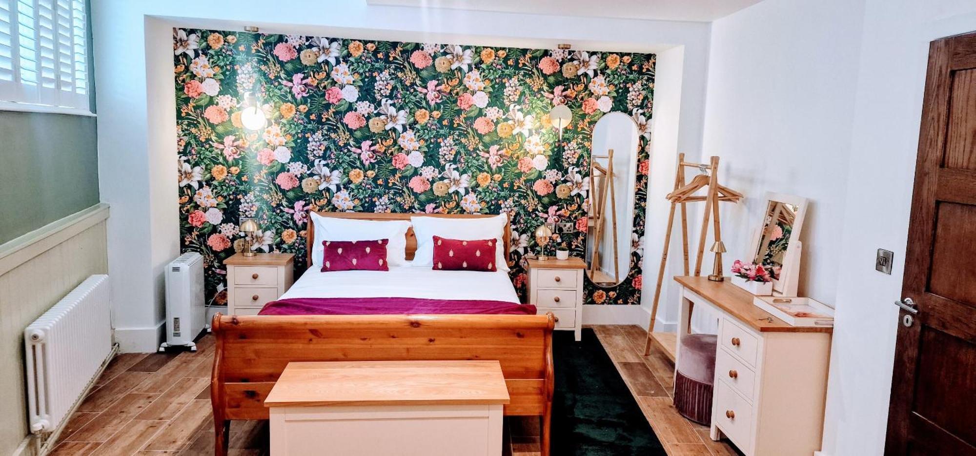 Bed & Breakfast Burton Stone 4*