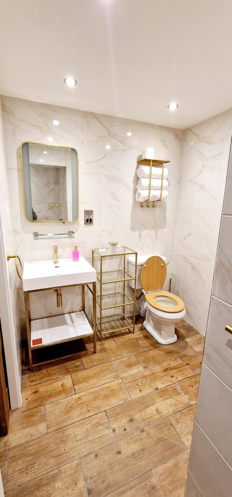 Bed & Breakfast Burton Stone 4*